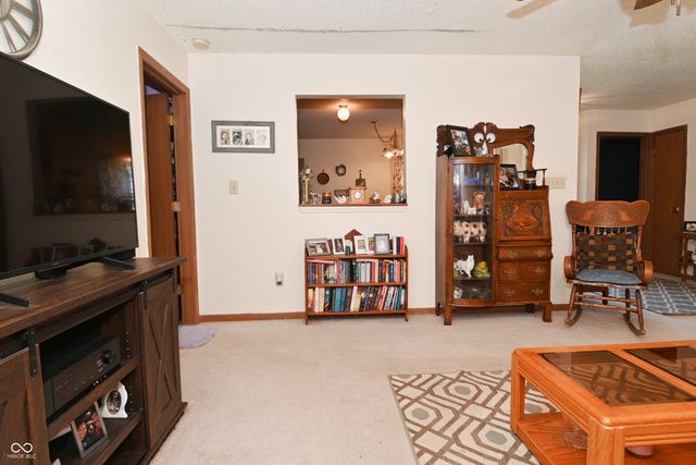 410 Lockerbie Lane, Pittsboro, IN 46167