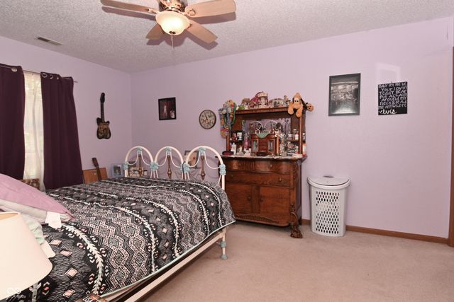 410 Lockerbie Lane, Pittsboro, IN 46167