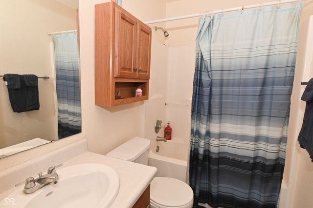 410 Lockerbie Lane, Pittsboro, IN 46167