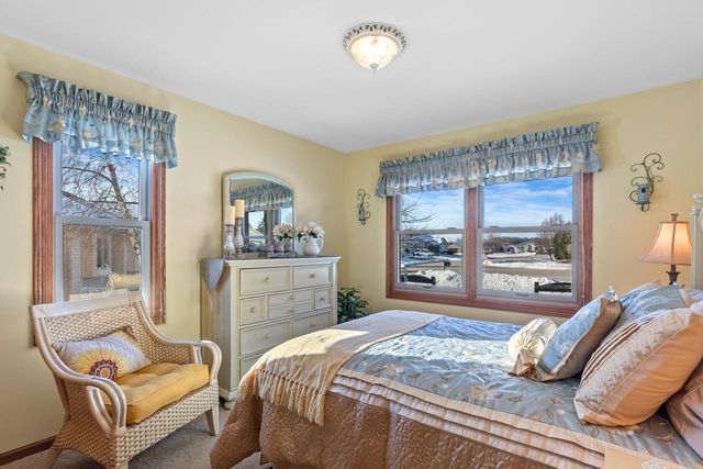 5311 Heatherfield COURT, Sheboygan, WI 53083