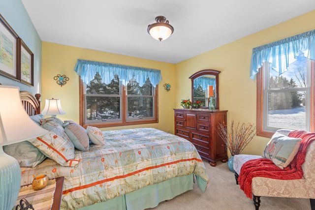 5311 Heatherfield COURT, Sheboygan, WI 53083