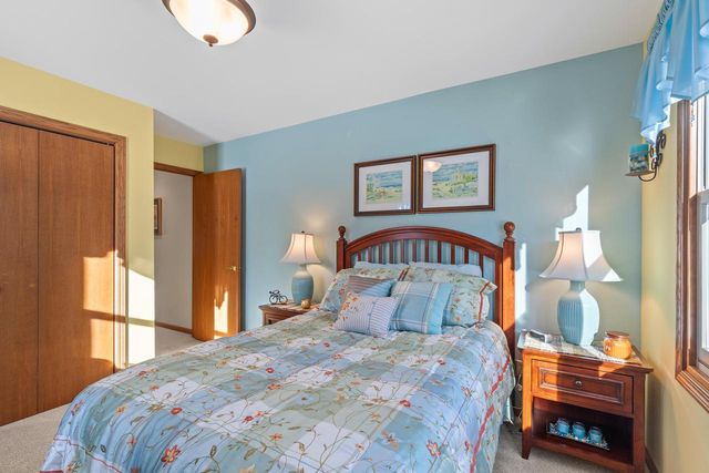 5311 Heatherfield COURT, Sheboygan, WI 53083