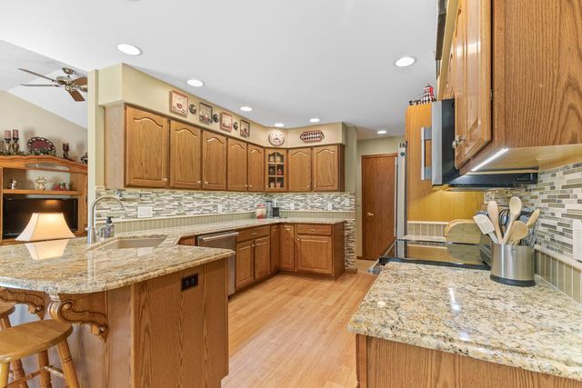 5311 Heatherfield COURT, Sheboygan, WI 53083