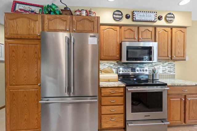 5311 Heatherfield COURT, Sheboygan, WI 53083