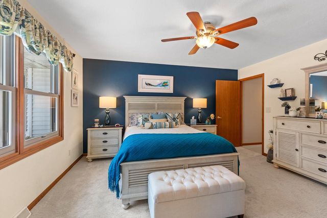 5311 Heatherfield COURT, Sheboygan, WI 53083