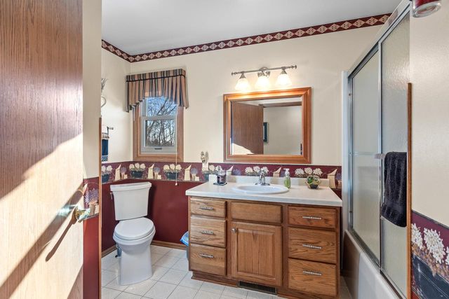 5311 Heatherfield COURT, Sheboygan, WI 53083