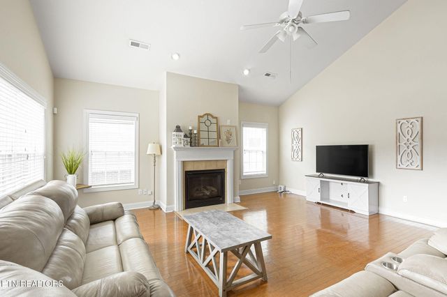 117 Fallberry St, Oak Ridge, TN 37830