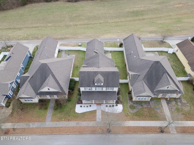 117 Fallberry St, Oak Ridge, TN 37830