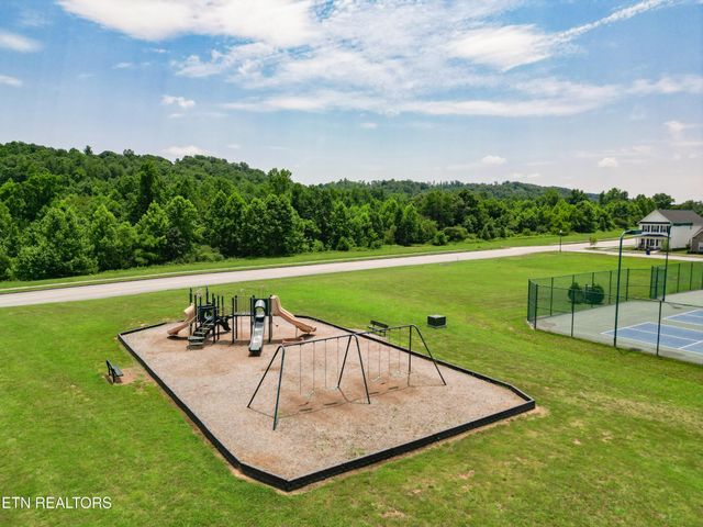 117 Fallberry St, Oak Ridge, TN 37830