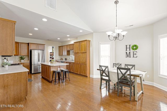 117 Fallberry St, Oak Ridge, TN 37830