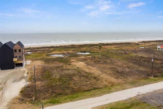 338 Atkinson Street, Crystal Beach, TX 77650