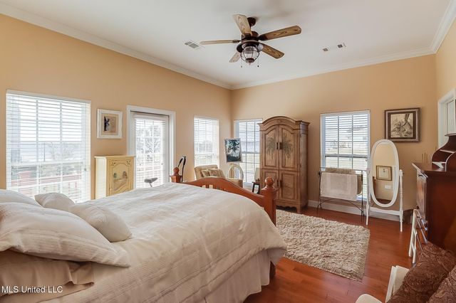 411 Martin Avenue, Ocean Springs, MS 39564
