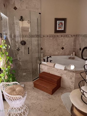 411 Martin Avenue, Ocean Springs, MS 39564