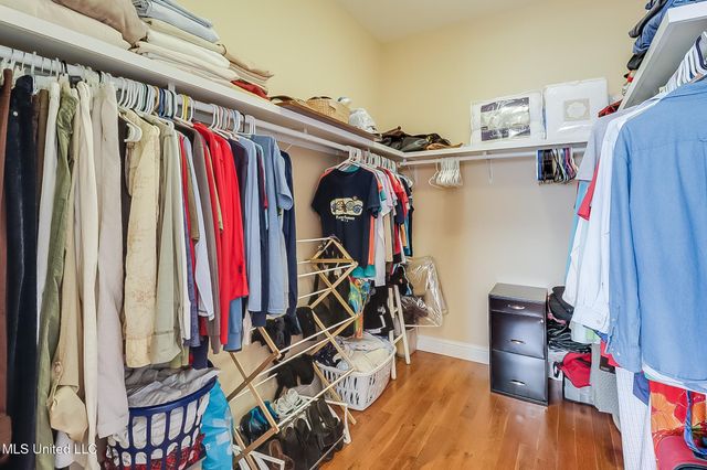 411 Martin Avenue, Ocean Springs, MS 39564