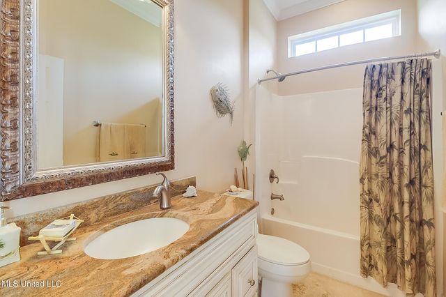 411 Martin Avenue, Ocean Springs, MS 39564