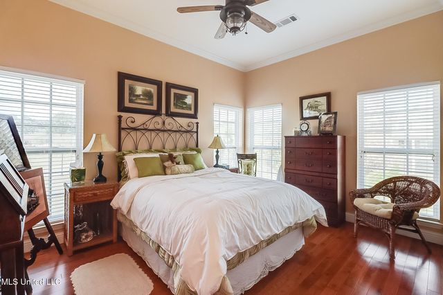411 Martin Avenue, Ocean Springs, MS 39564