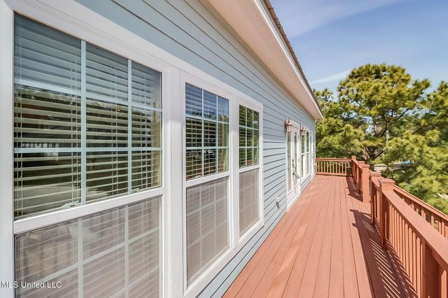411 Martin Avenue, Ocean Springs, MS 39564