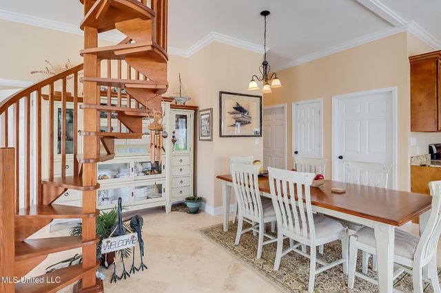 411 Martin Avenue, Ocean Springs, MS 39564