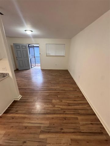 8207 Sam Rayburn DR 204, Austin, TX 78753