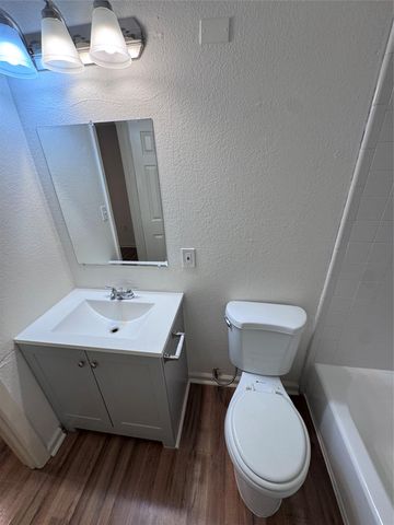 8207 Sam Rayburn DR 204, Austin, TX 78753