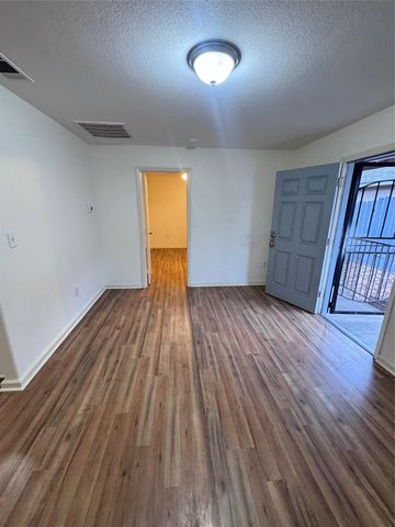 8207 Sam Rayburn DR 204, Austin, TX 78753