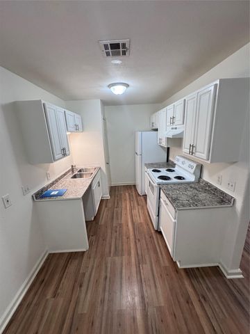 8207 Sam Rayburn DR 204, Austin, TX 78753