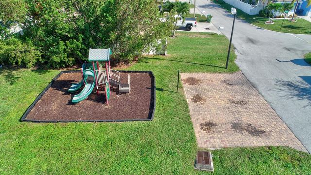 105 Hemingway Court, Palm Springs, FL 33461