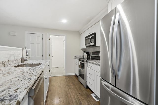 49 Stacey Circle, Windham, NH 03087
