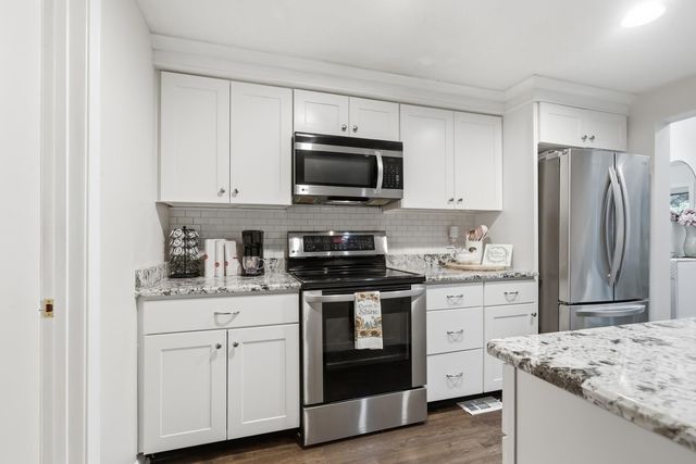 49 Stacey Circle, Windham, NH 03087