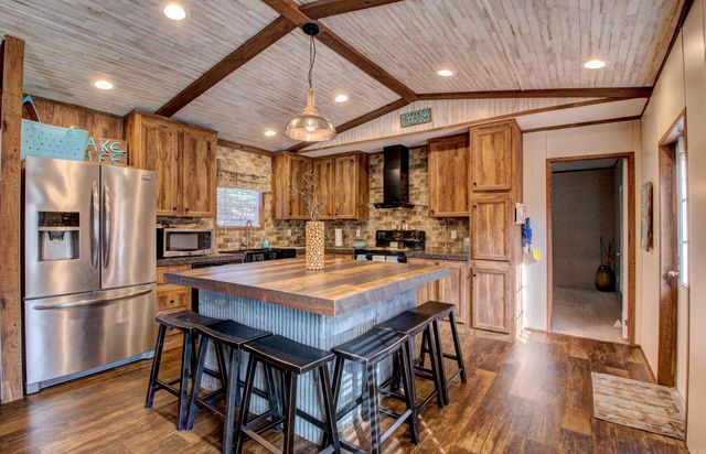 112 Chalet Circle, Fairfield Bay, AR 72088