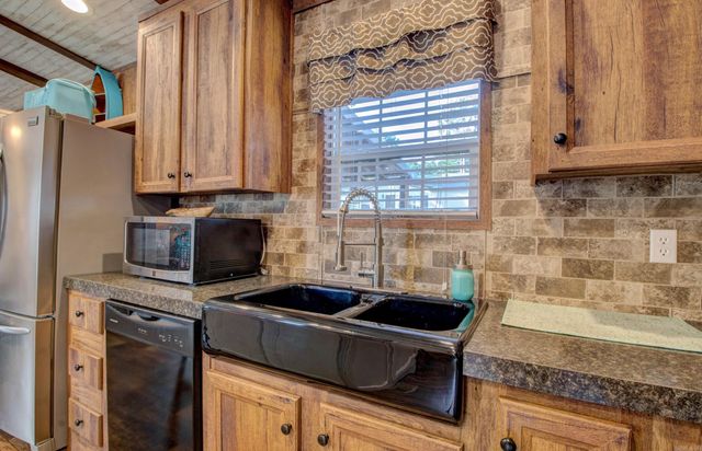 112 Chalet Circle, Fairfield Bay, AR 72088