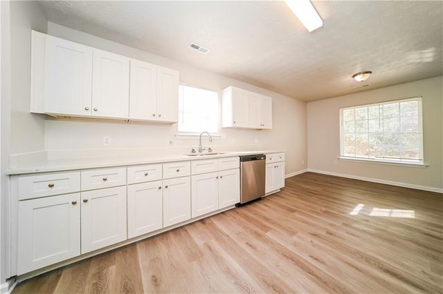 11171 Knotty Pine Place, Hampton, GA 30228