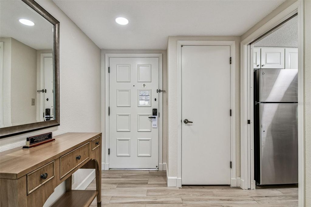 Image 5 of property listing at 36750 US HIGHWAY 19 N 18208, Palm Harbor, FL 34684