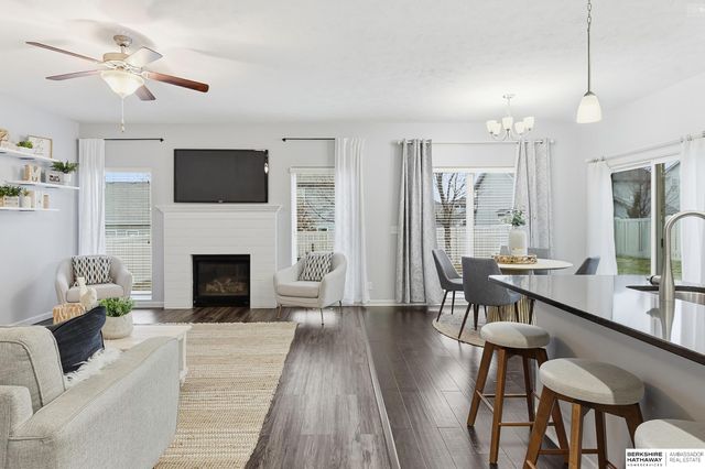 17010 Centennial Road, Omaha, NE 68136