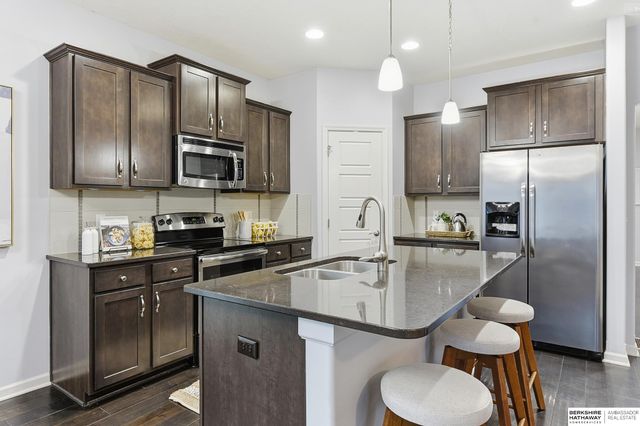 17010 Centennial Road, Omaha, NE 68136