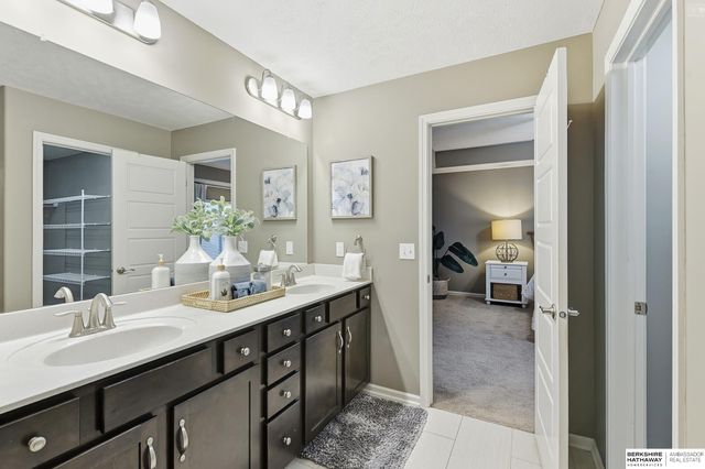 17010 Centennial Road, Omaha, NE 68136