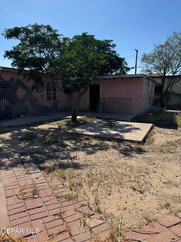 447 Chesak Circle, El Paso, TX 79905
