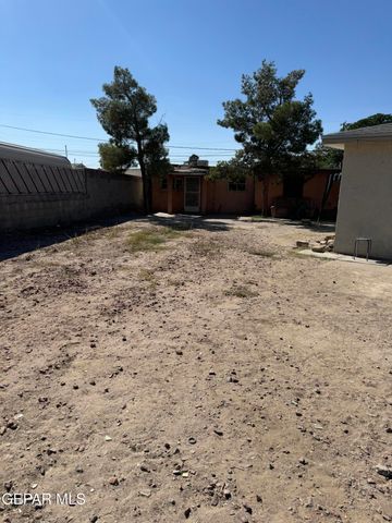 447 Chesak Circle, El Paso, TX 79905