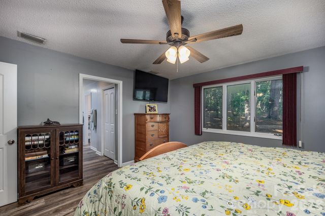 272 Massey Deal Road, Statesville, NC 28625