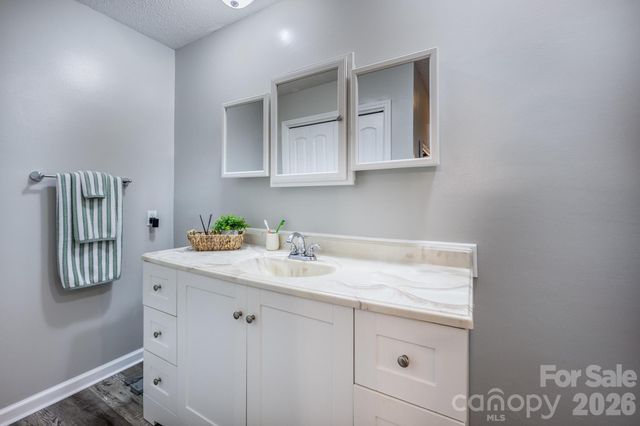 272 Massey Deal Road, Statesville, NC 28625