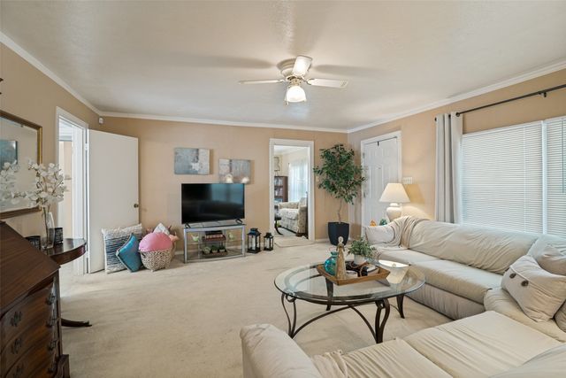 1026 S Sam Houston Road, Mesquite, TX 75149