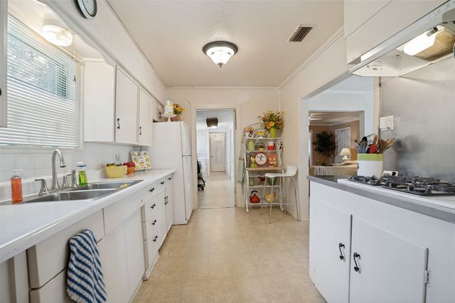1026 S Sam Houston Road, Mesquite, TX 75149