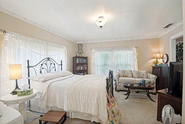 1026 S Sam Houston Road, Mesquite, TX 75149