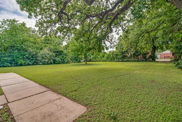 1026 S Sam Houston Road, Mesquite, TX 75149