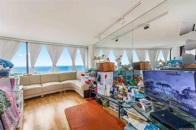 1330 Ala Moana Boulevard 2805, Honolulu, HI 96814