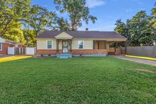611 WARING RD, Memphis, NC 38122