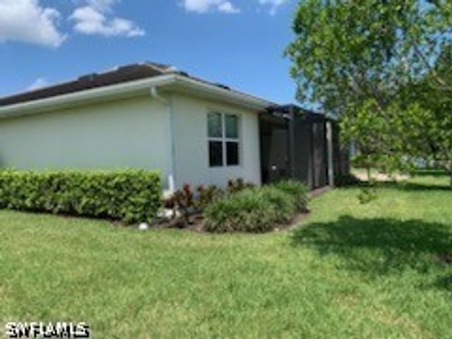 14631 Edgewater CIR, Naples, FL 34114