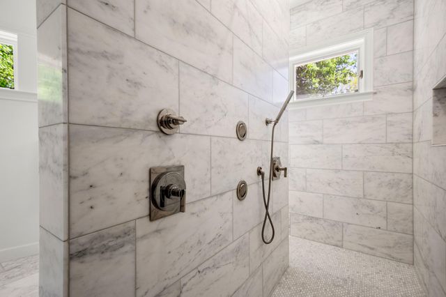 6 Links CT, The Hills, TX 78738