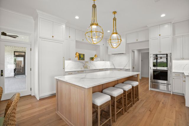 6 Links CT, The Hills, TX 78738