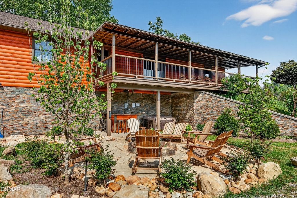 1445 Clabo Hollow Road, Sevierville, TN 37876
